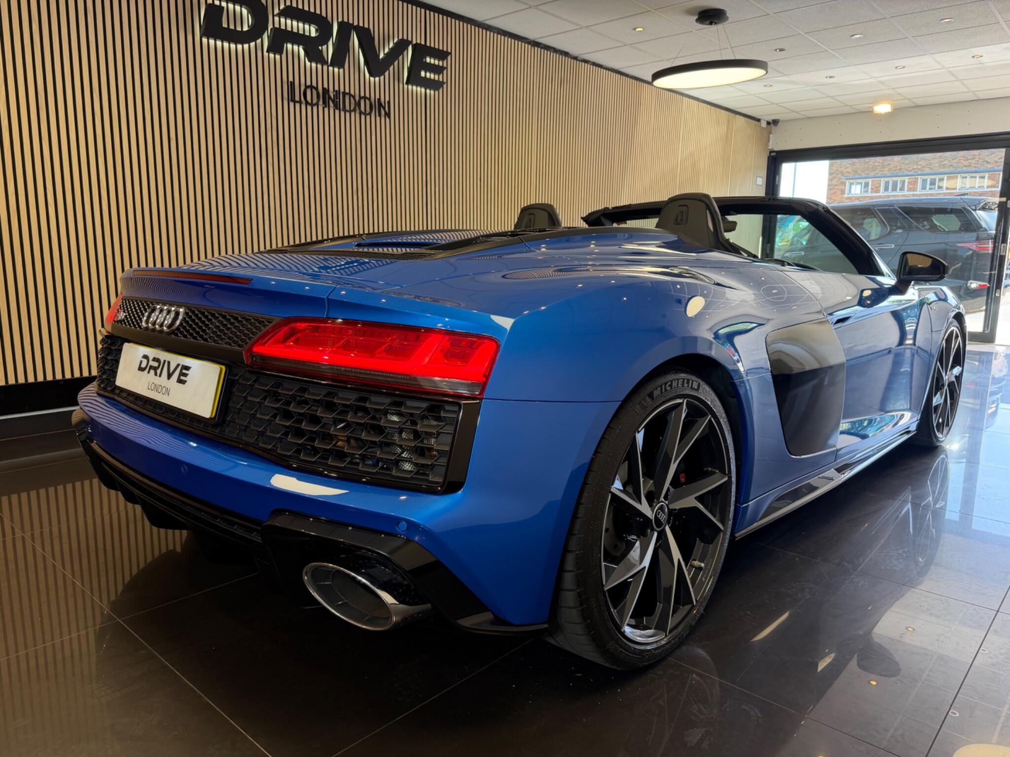 Audi R8